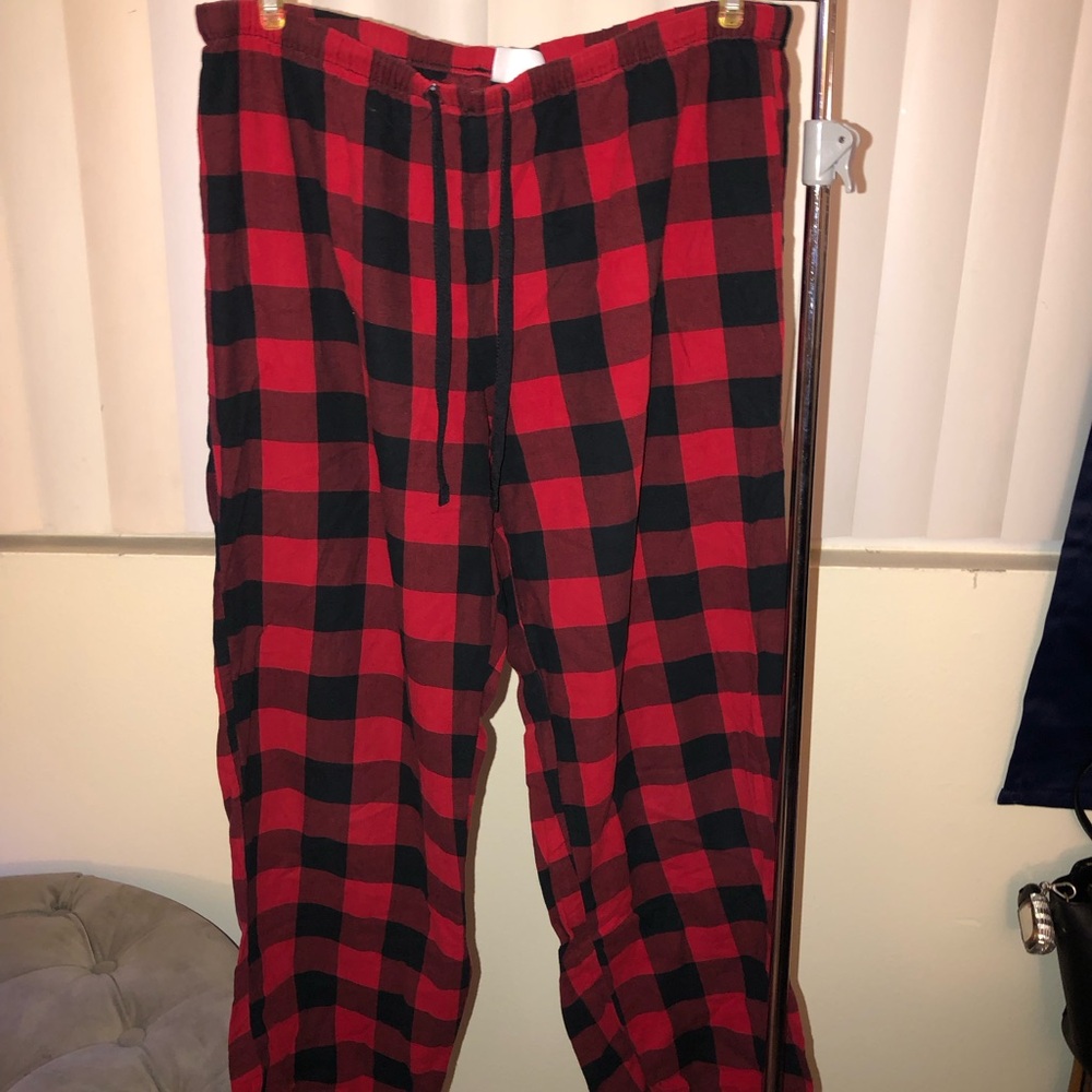 Wondershop Red and Black Buffalo Plaid Men's Jogger Pants